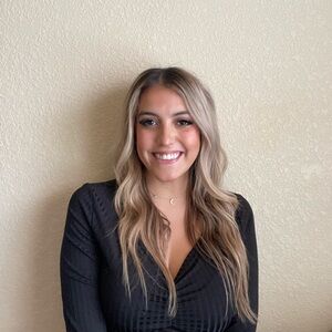 Meet your Posher, Perla